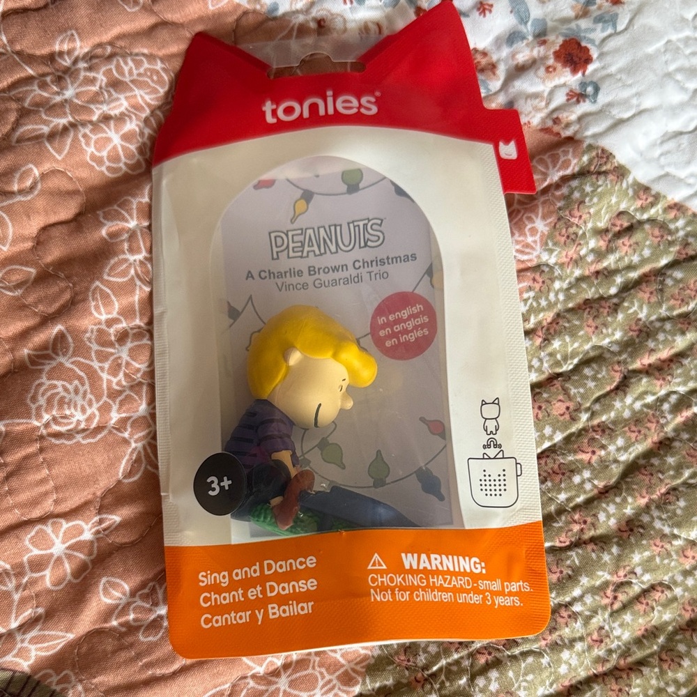 Tonies peanuts a Charlie Brown Christmas tonie figure